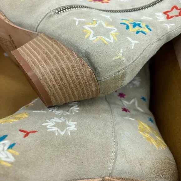 NIBFree People Bowers Embroidered Western Pointed Toe Boot in Stone EU 39